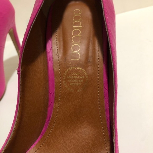 Bright Pink Snake Pattern High Heels - Picture 7 of 9